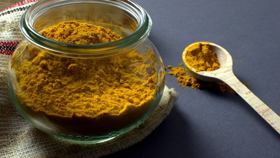 برطمان من الكركم