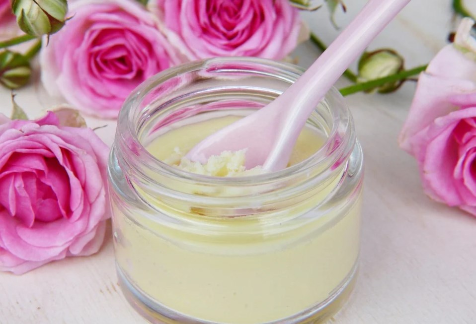 طرق الاهتمام بالبشرة الدهنية 
