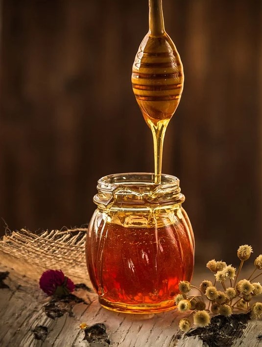 صورة عن العسل للبشرة الدهنية