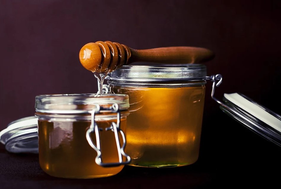 صورة عن وصفات العسل للبشرة 