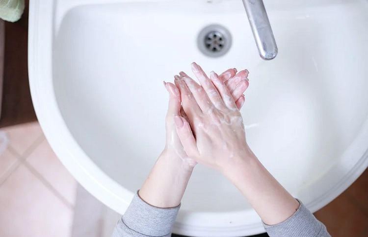 صورة عن غسل اليدين 