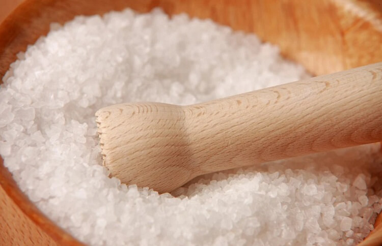 صورة ملح وتوضيح فوائد الملح للشعر