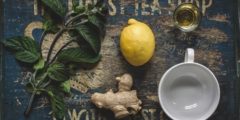 صورة زنجبيل وليمون وتوضيح فوائد شرب الزنجبيل مع الليمون